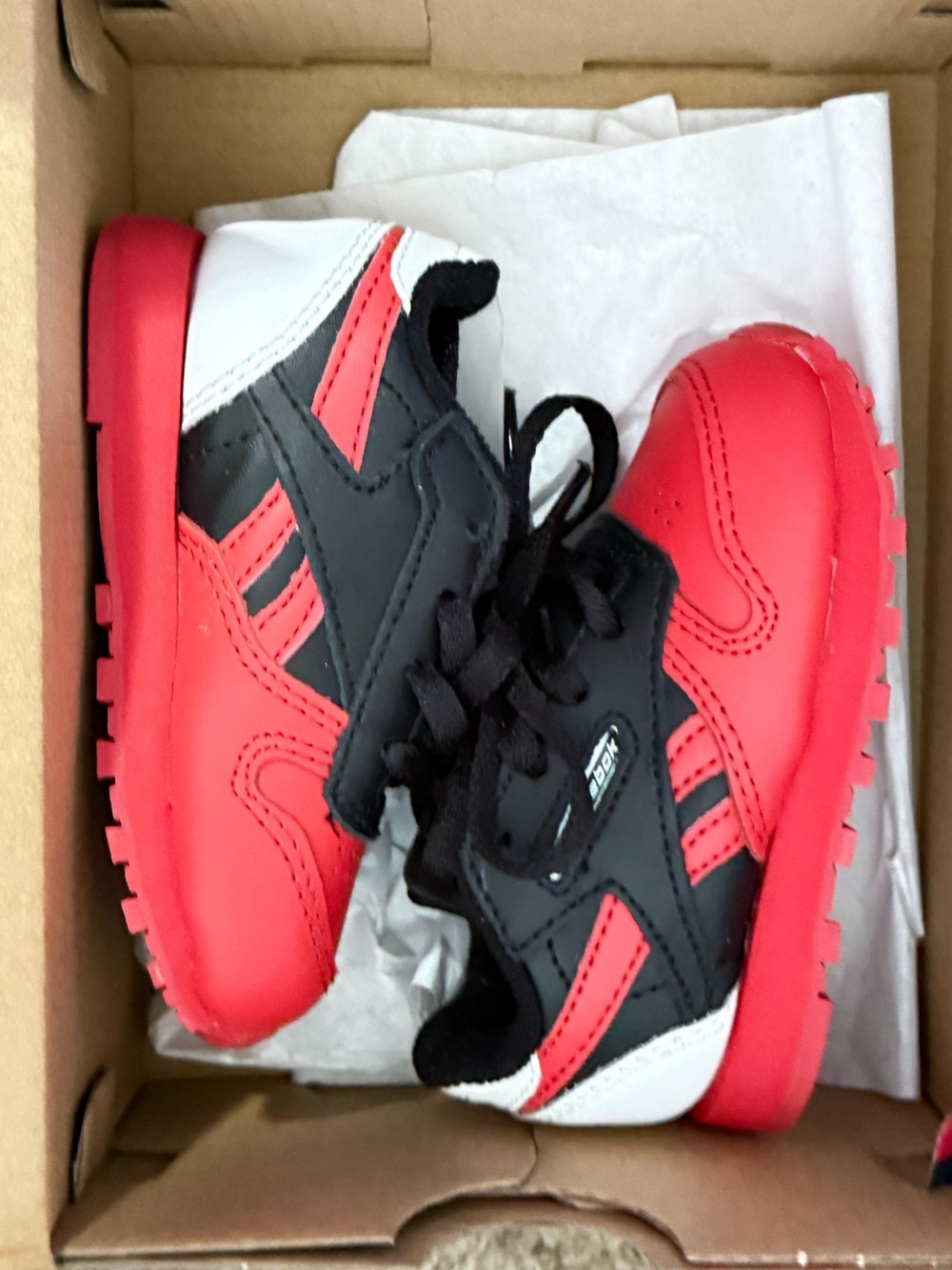 Reebok Classic Leather Primal Red, Black, Shoe Baby Sz 4